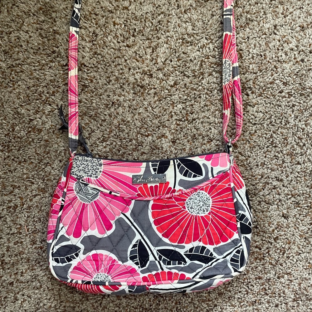 Vintage flower print Vera Bradley crossbody purse